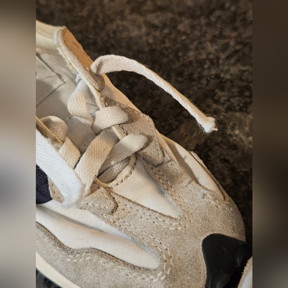 New Balance 327 Shoes Boys Size 11 White Suede Mesh Blue PS327FE Retro Running - Picture 6 of 15